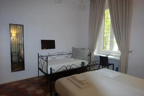 Trastevere 94 Bed & Breakfast 4*